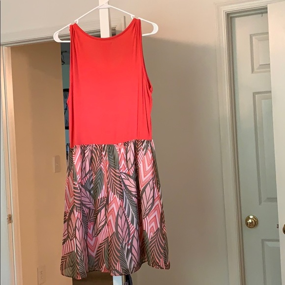 Dress - Picture 3 of 4